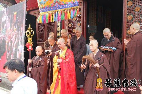 卧龙寺最厉害三个法师缩略图