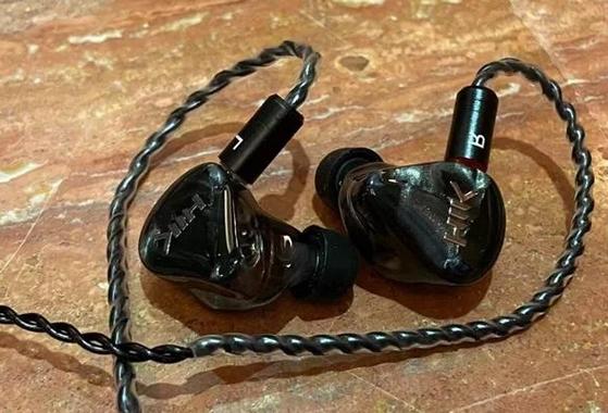 hifi耳机掉地上会摔坏吗