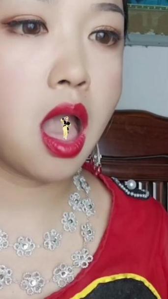 悟空闹女肚视频