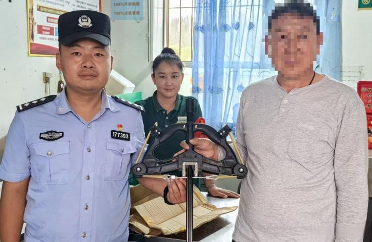 网上买的复合弓被警察抓了