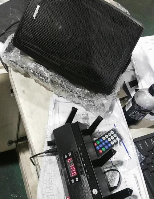 先科壁挂音响怎么接线