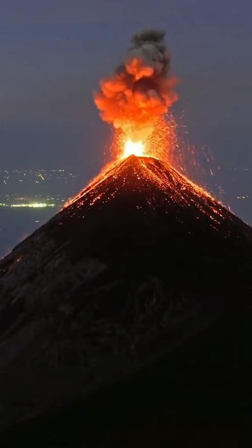 火山爆发的视频