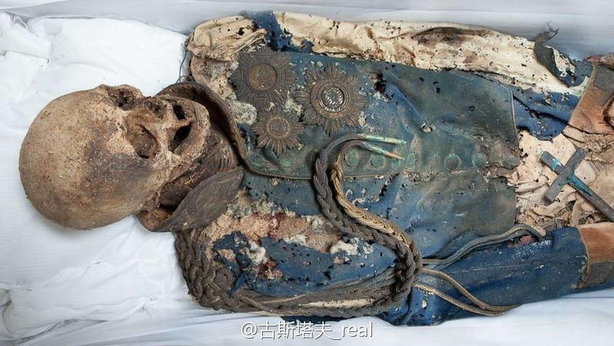 远古遗骸用什么才能挖掉