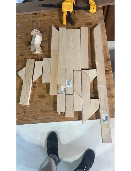 刀挂台的制作方式