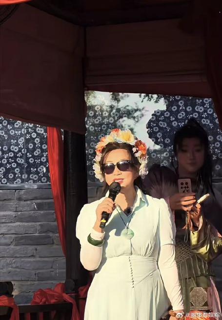 王婆刘晓庆互动视频