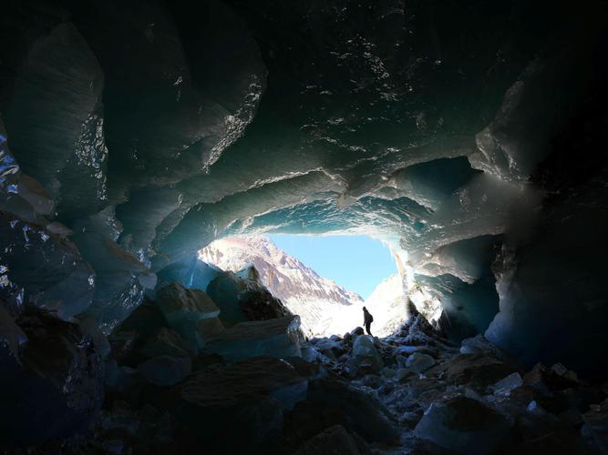 森林雪山洞路线