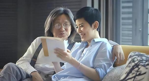 吴君如的妈妈是做什么的缩略图