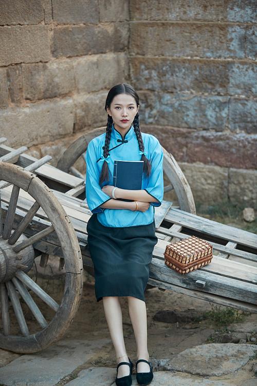 穿越民国的大女学生