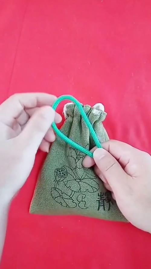 手链封口处怎么打结截图