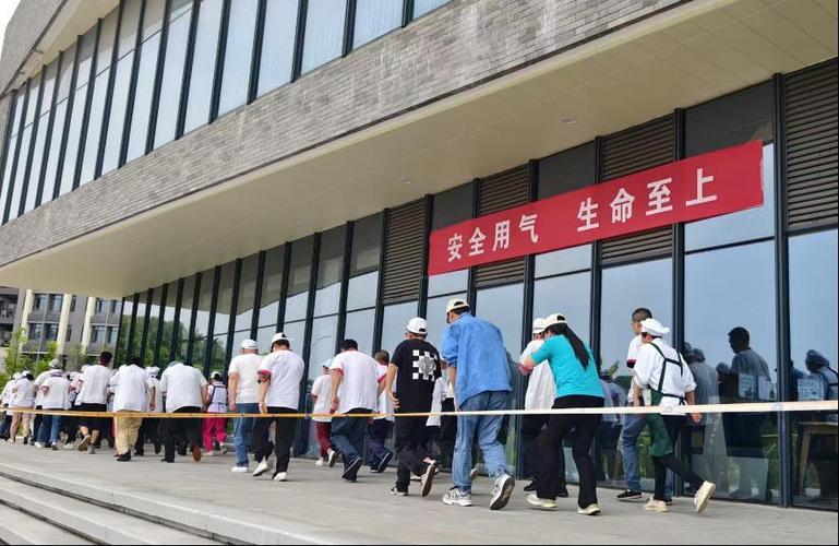 如何解决校园网暂停使用
