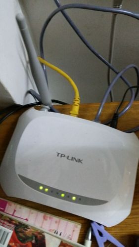 路由器上wifi灯不亮且没网了