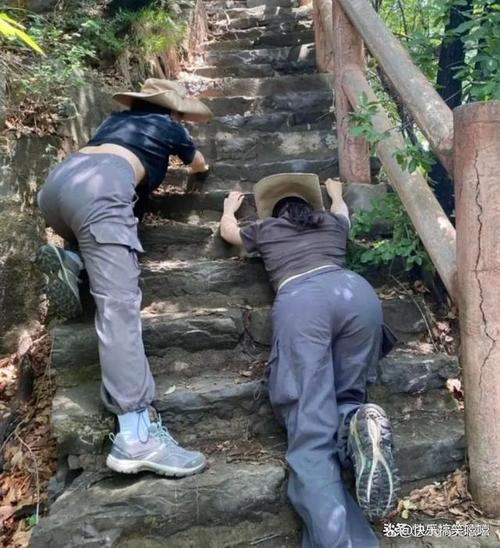菜鸡大叔奇葩挑战爬坡挑战截图