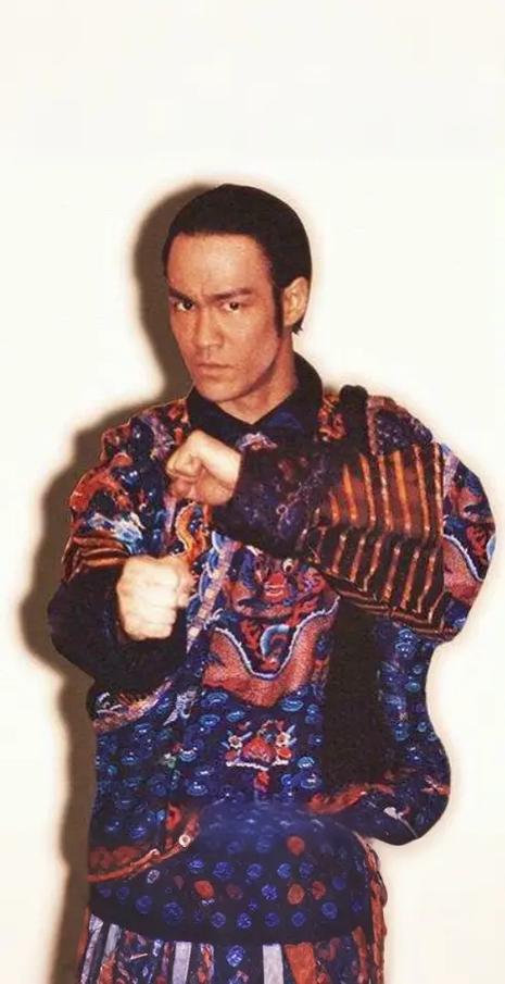 李小龙什么星座