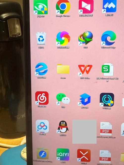 电脑图标变大字体变大怎么还原缩略图