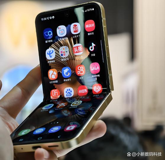 三星w25怎么开机使用教程缩略图