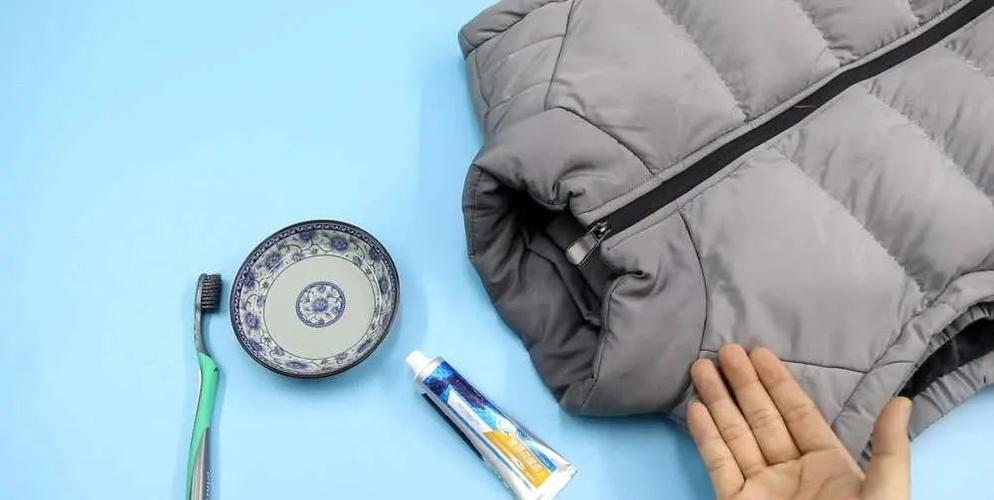 75酒精可以擦羽绒服表面吗