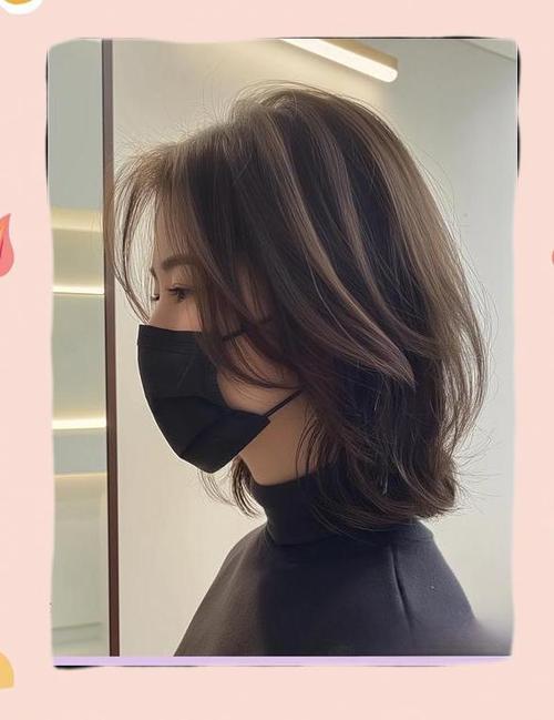 女人头尖脸大发型