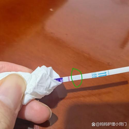 试纸一条特别浅几乎没有