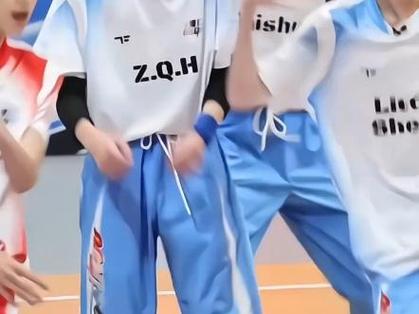 左奇函进行曲舞蹈教程