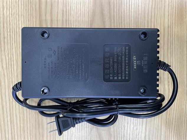 60v32ah最建议配多大充电器