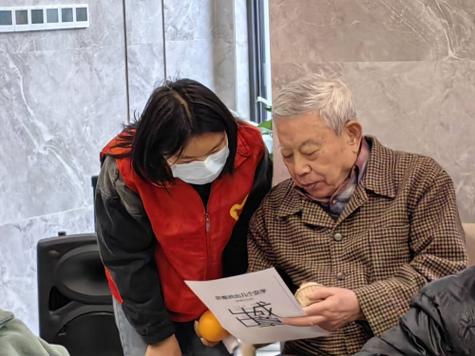 鸡场招65岁以上大龄工