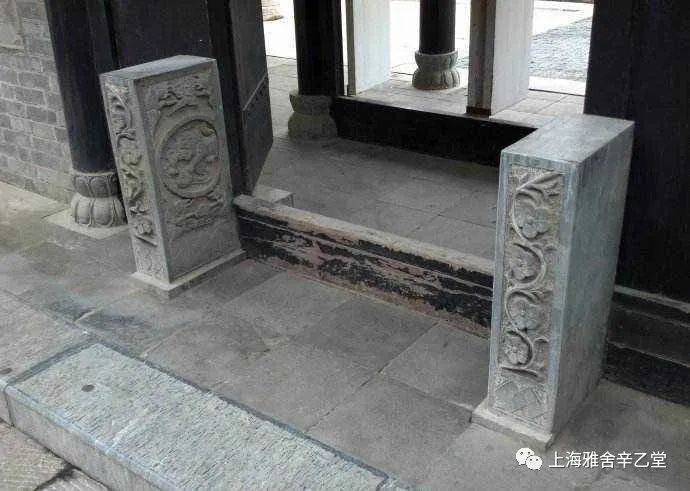 高级文官的门当