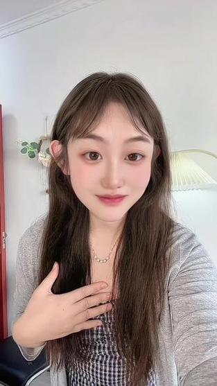 伊对抖音广告女主