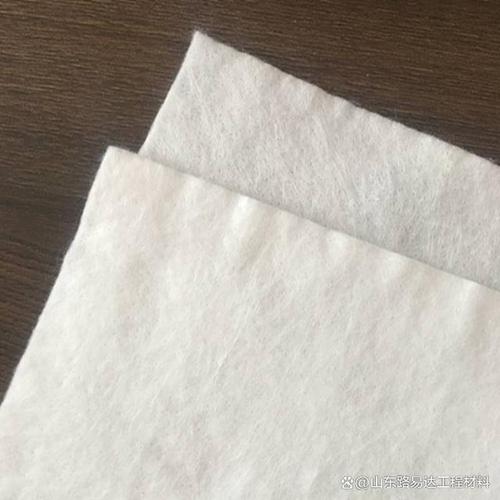 粘纤多还是锦纶多的好