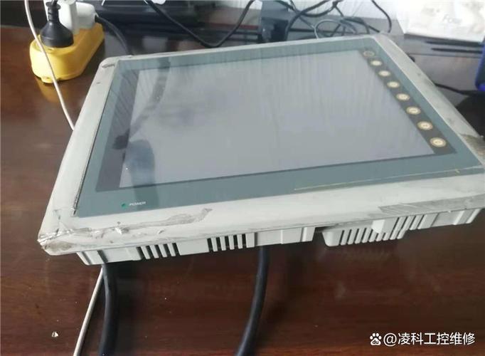 台达触摸屏电池后盖拆不下来怎么办