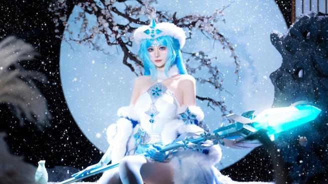 20名女玩家cos王昭君