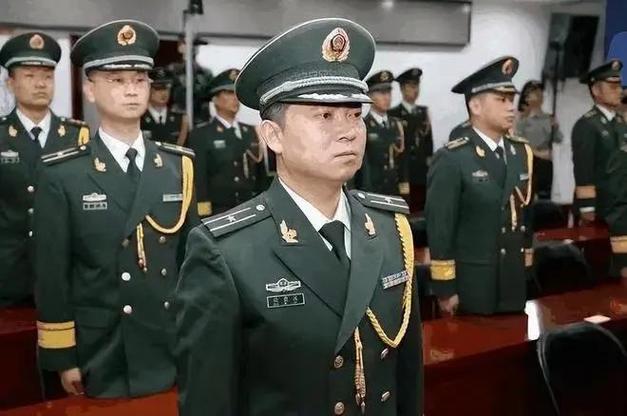 军官是现役军人吗