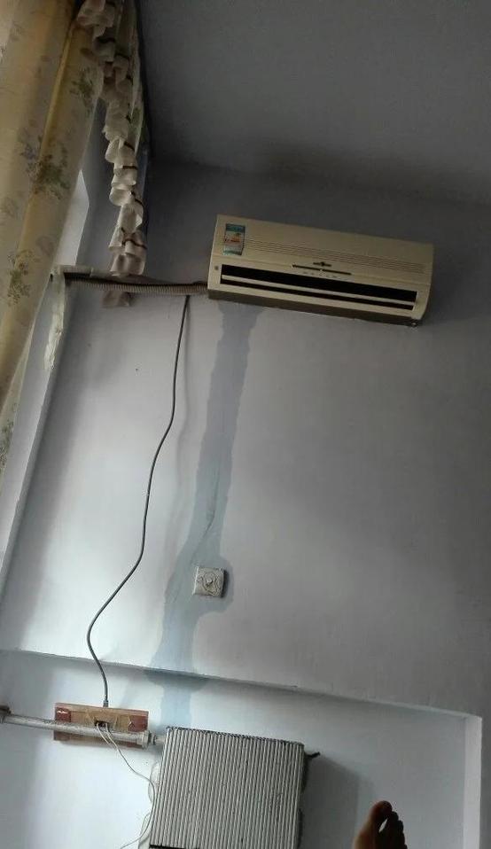 空调制热主机漏水怎么回事