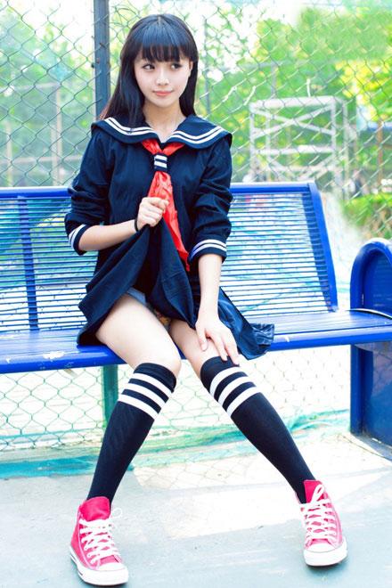 水手服露