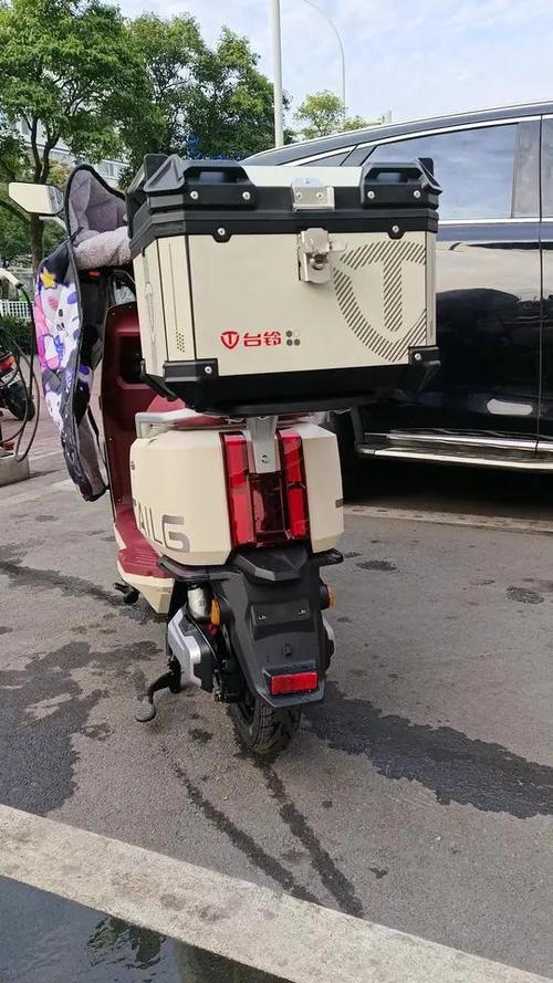 台铃电动车后盖怎么打开视频