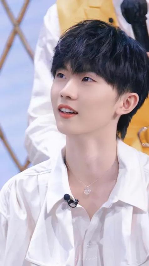 18楼追星必备知识游戏截图