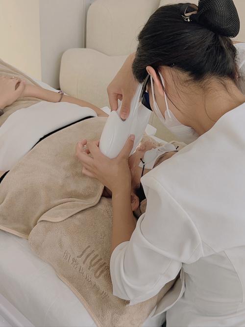 脸上的疤留下的印子怎么去掉