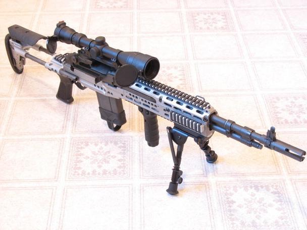 m14步枪和56半自动哪个威力大