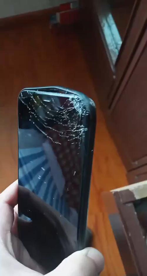 苹果手机摔碎了能修吗