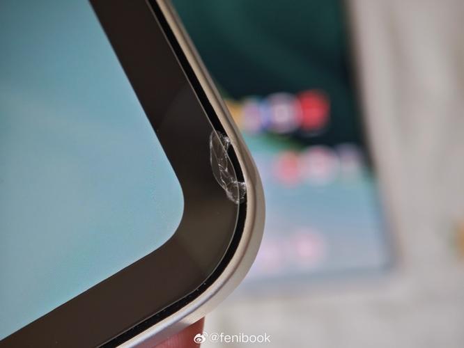 ipad边缘裂开了还能修吗游戏截图