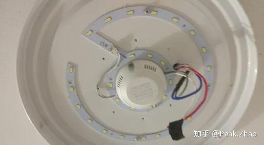 led灯灯光微弱不亮