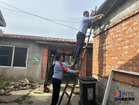 发现电线掉在地上我们应该怎么做