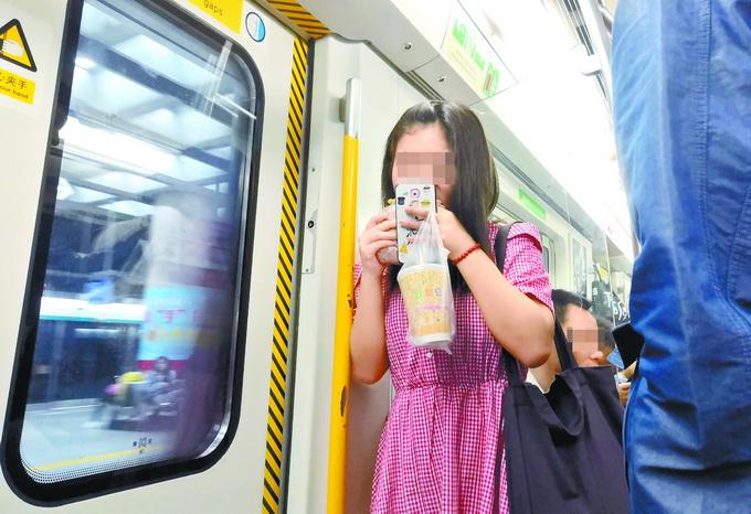 北京地铁能吃东西吗
