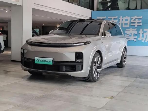 理想电车l9价格及图片