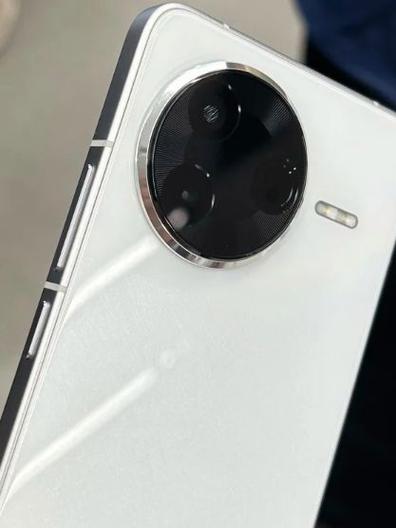 红米k80有没有磁吸缩略图