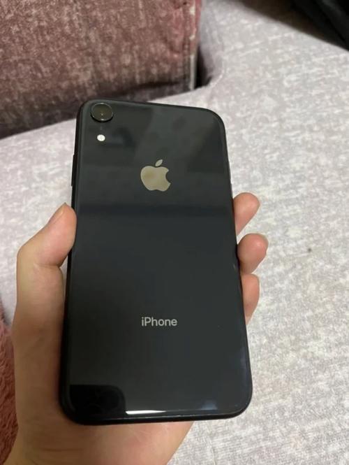 苹果xr怎么设置黑色键盘