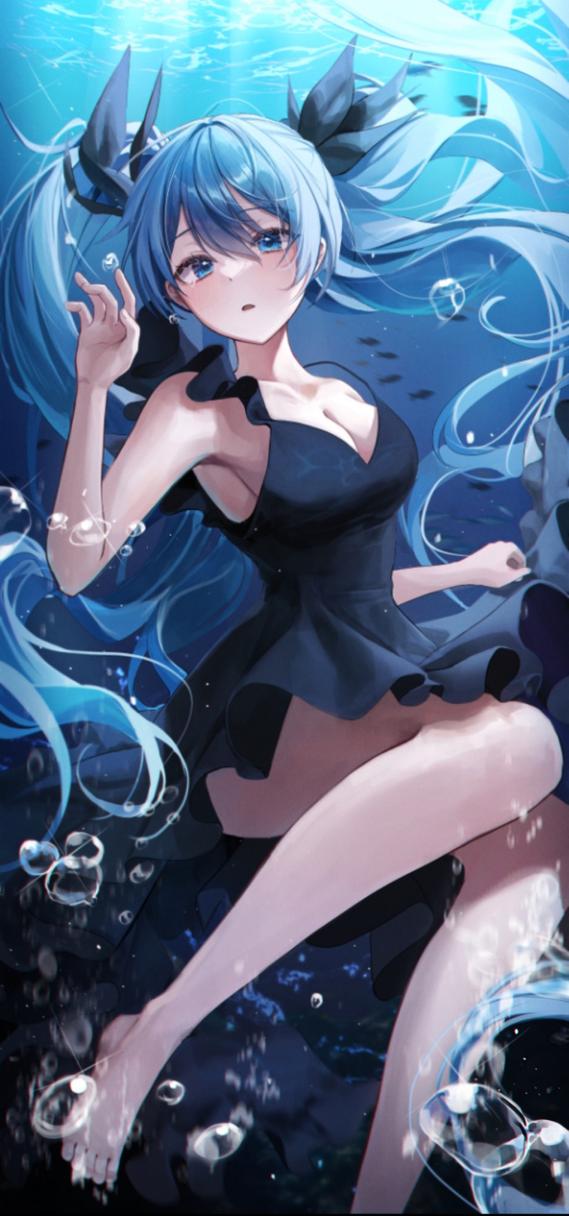 初音未来穿三角裤的壁纸