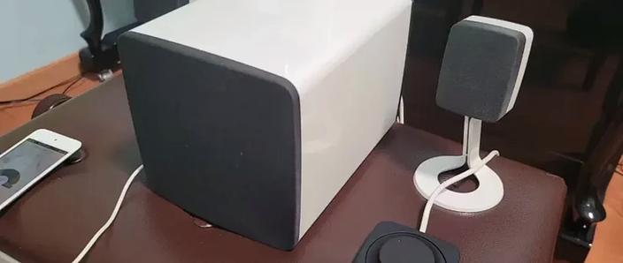 电脑音箱低音炮不响了