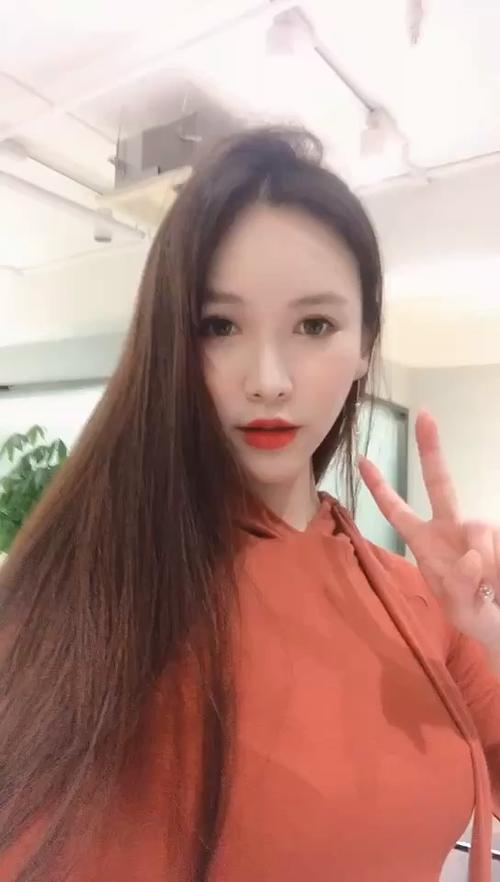 小仙女思妍长什么样