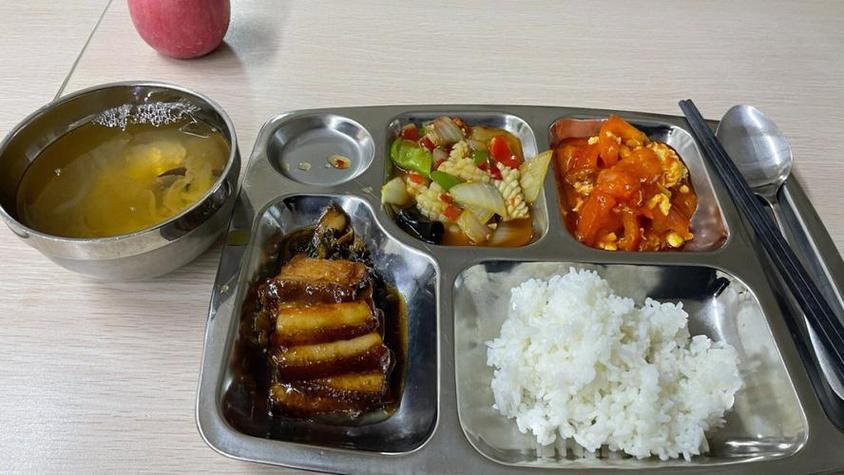 食堂饭菜照片