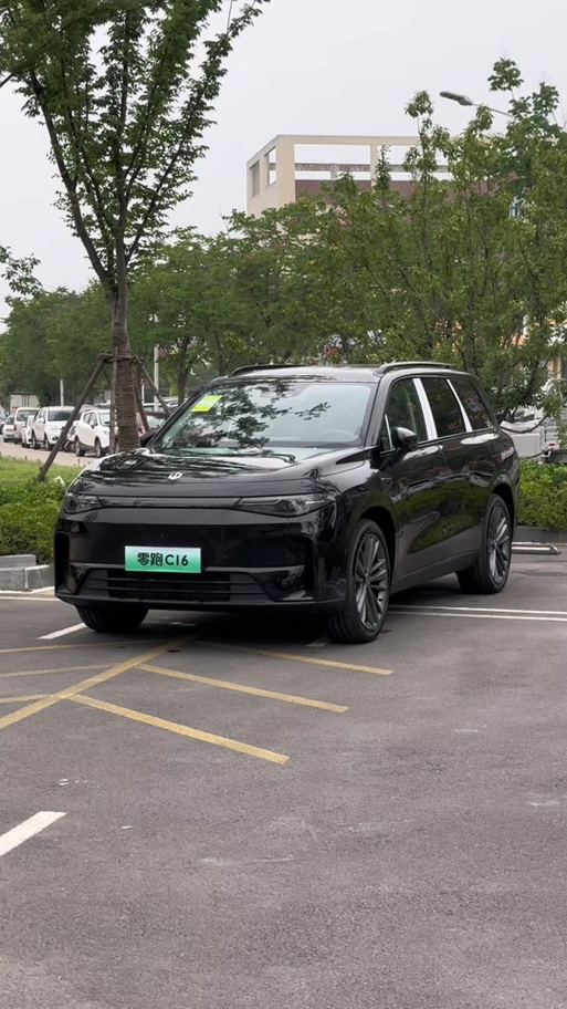 零跑c16图片